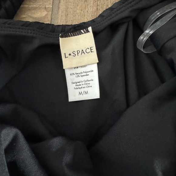 L*Space Coast To Coast One Piece Swimsuit size medium in black - Picture 9 of 9